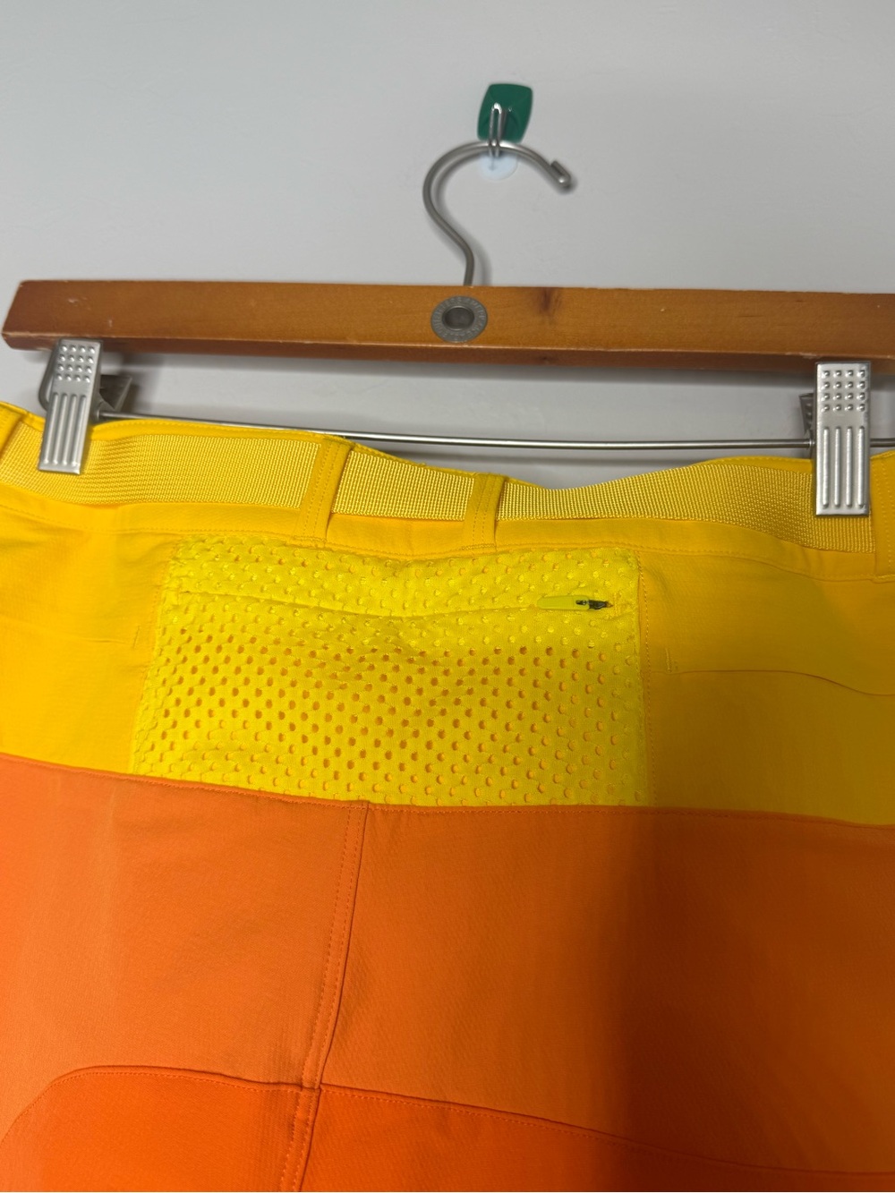 Outdoor Voices Rectrek shorts 3in inseam yellow orange colorblock size small - Picture 5 of 7